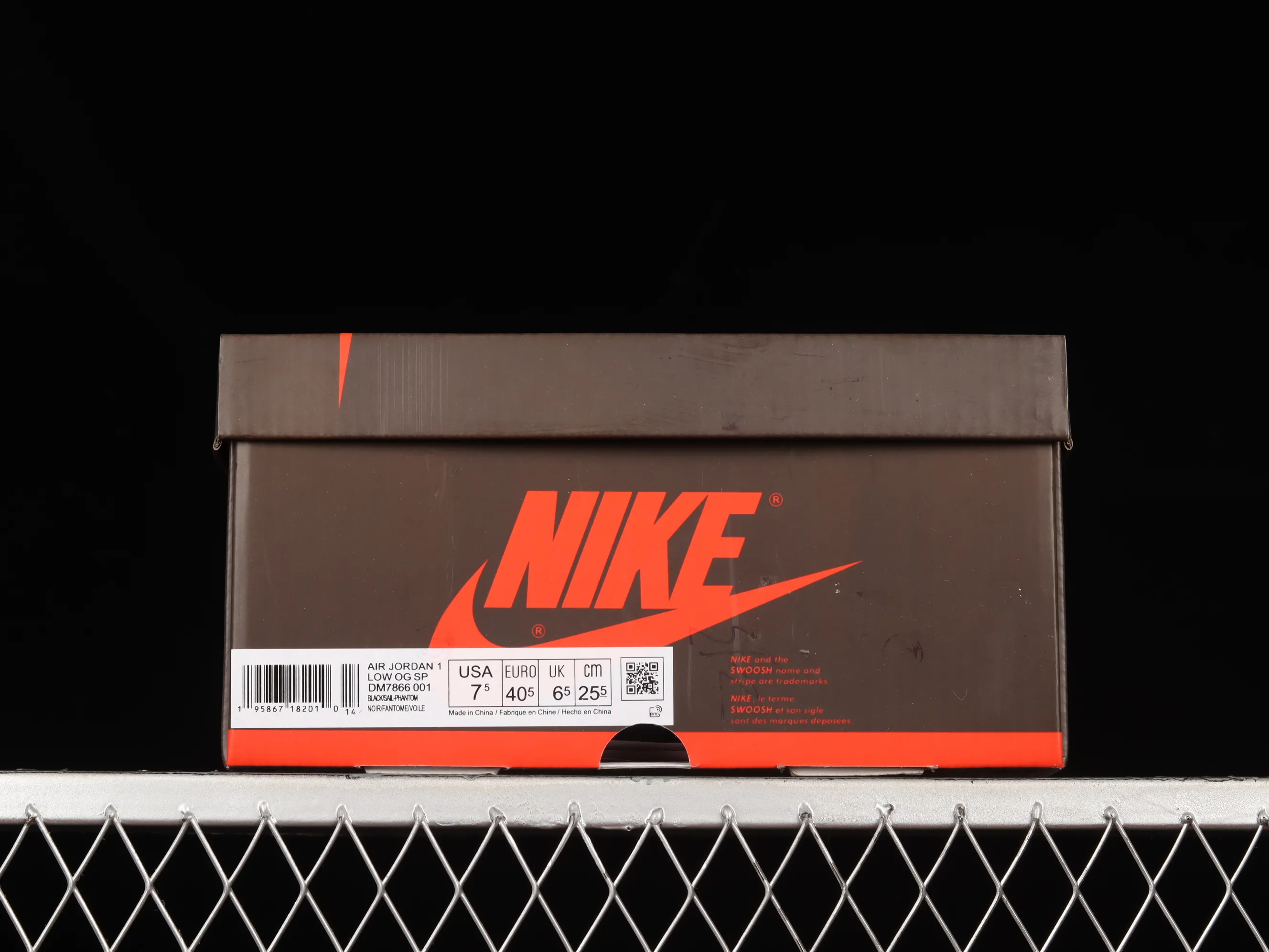 All Categories Air Jordan Jordan Series Basketball Shoes Air Jordan 1 Low Travis Scott x Air Jordan 1 Low "Black Phantom" AJ1 Joe 1 Overhook Black Phantom DM7866-001